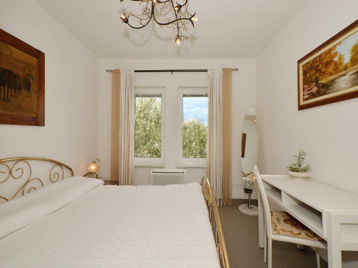 Dondras Residence Трогир Екстериор снимка