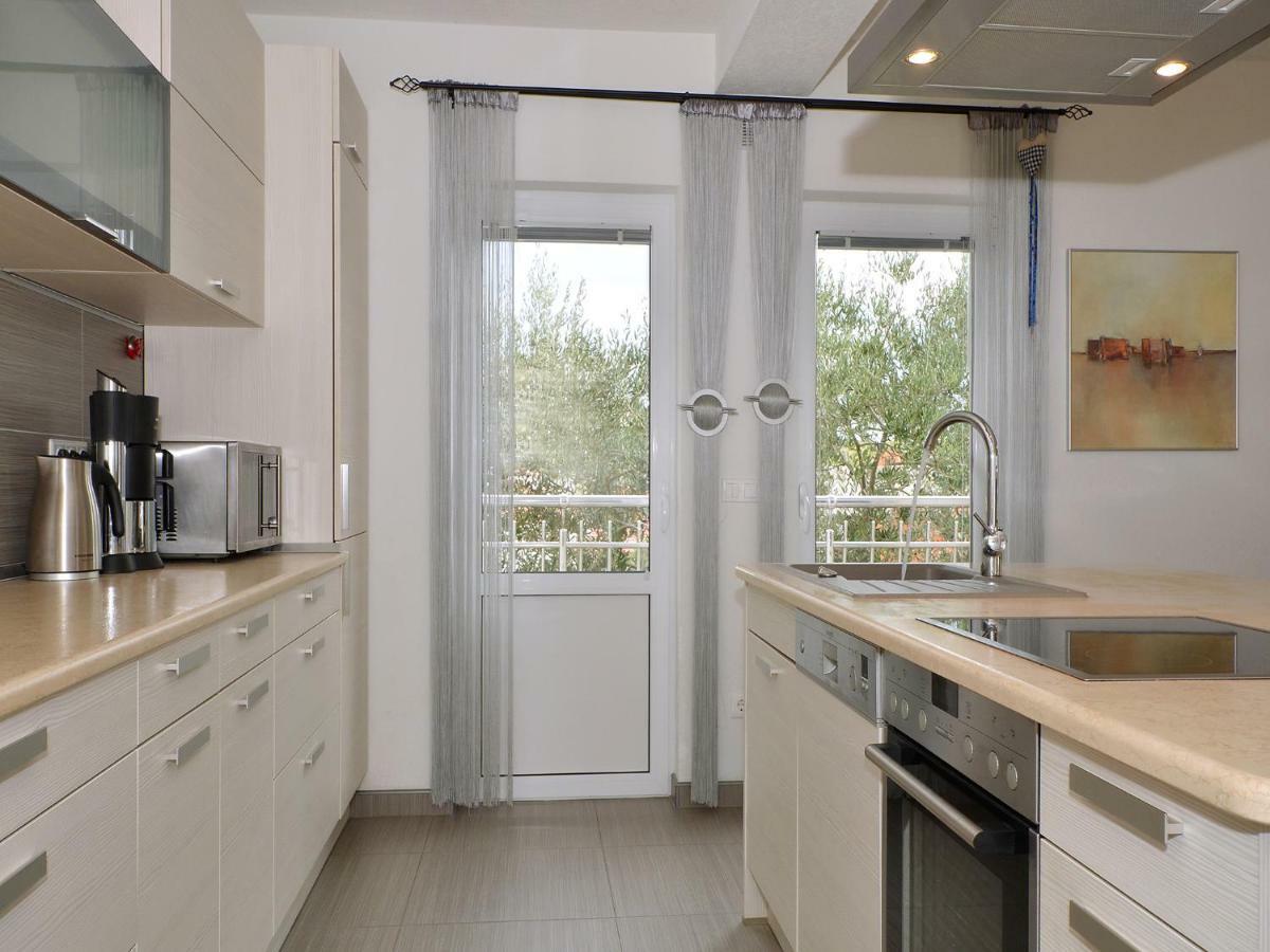 Dondras Residence Трогир Екстериор снимка