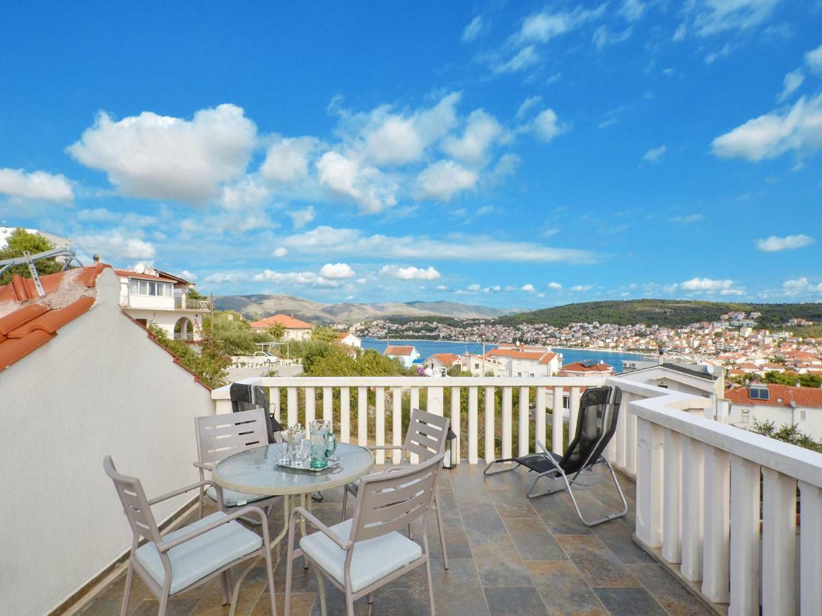 Dondras Residence Трогир Екстериор снимка