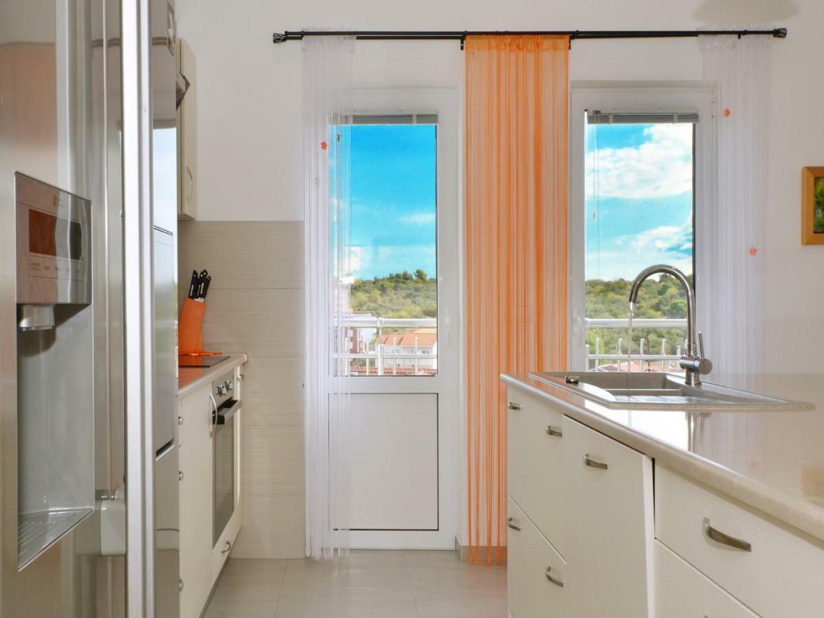Dondras Residence Трогир Екстериор снимка